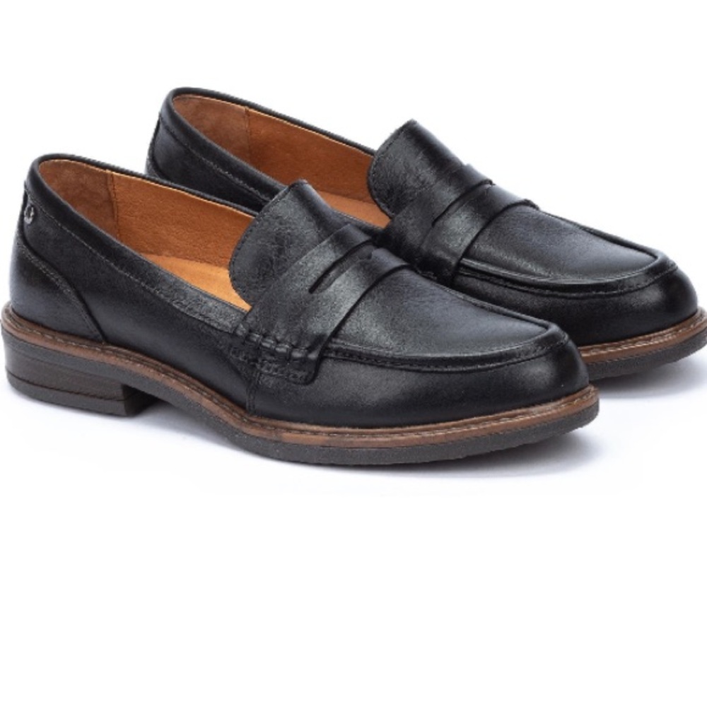 Pikolinos Aldaya Leather Penny Loafers Black